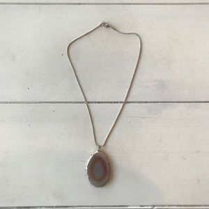 Beautiful necklace w/rock pendent from Smithsonian